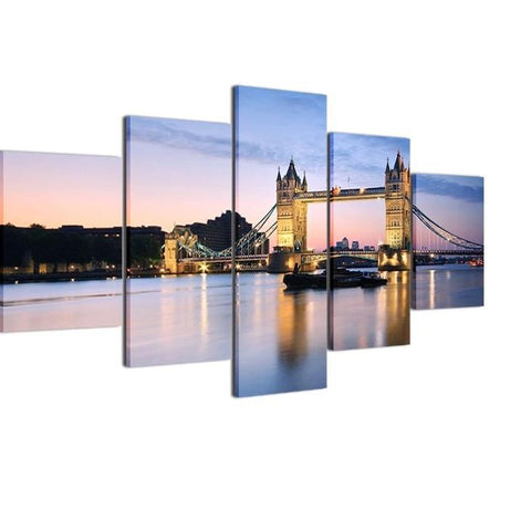 Oil painting of Tower Bridge London Thick Canvas, oil or Acrylic colors unsigned
